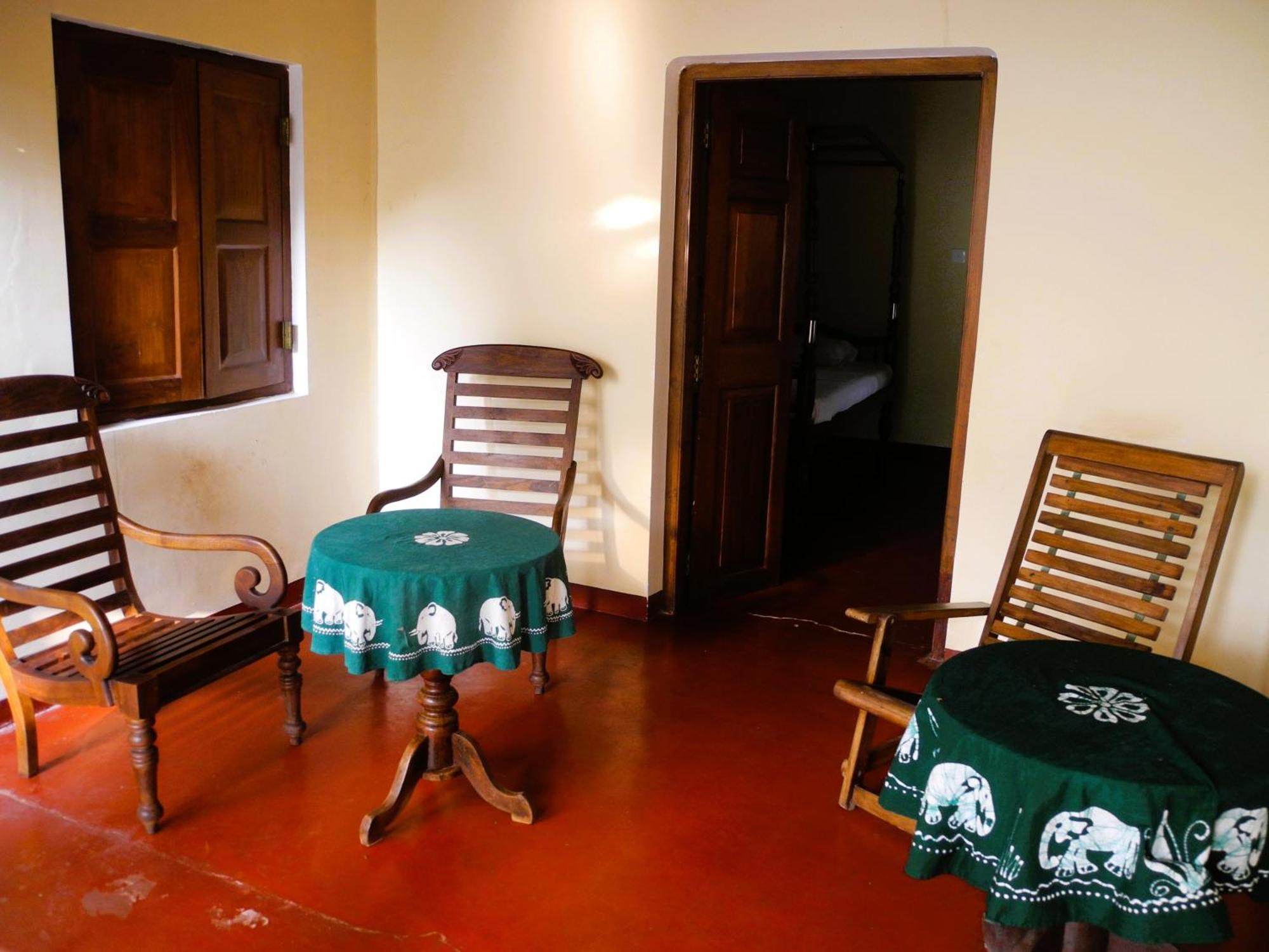 Top Of The Hill Guesthouse Weligama Δωμάτιο φωτογραφία