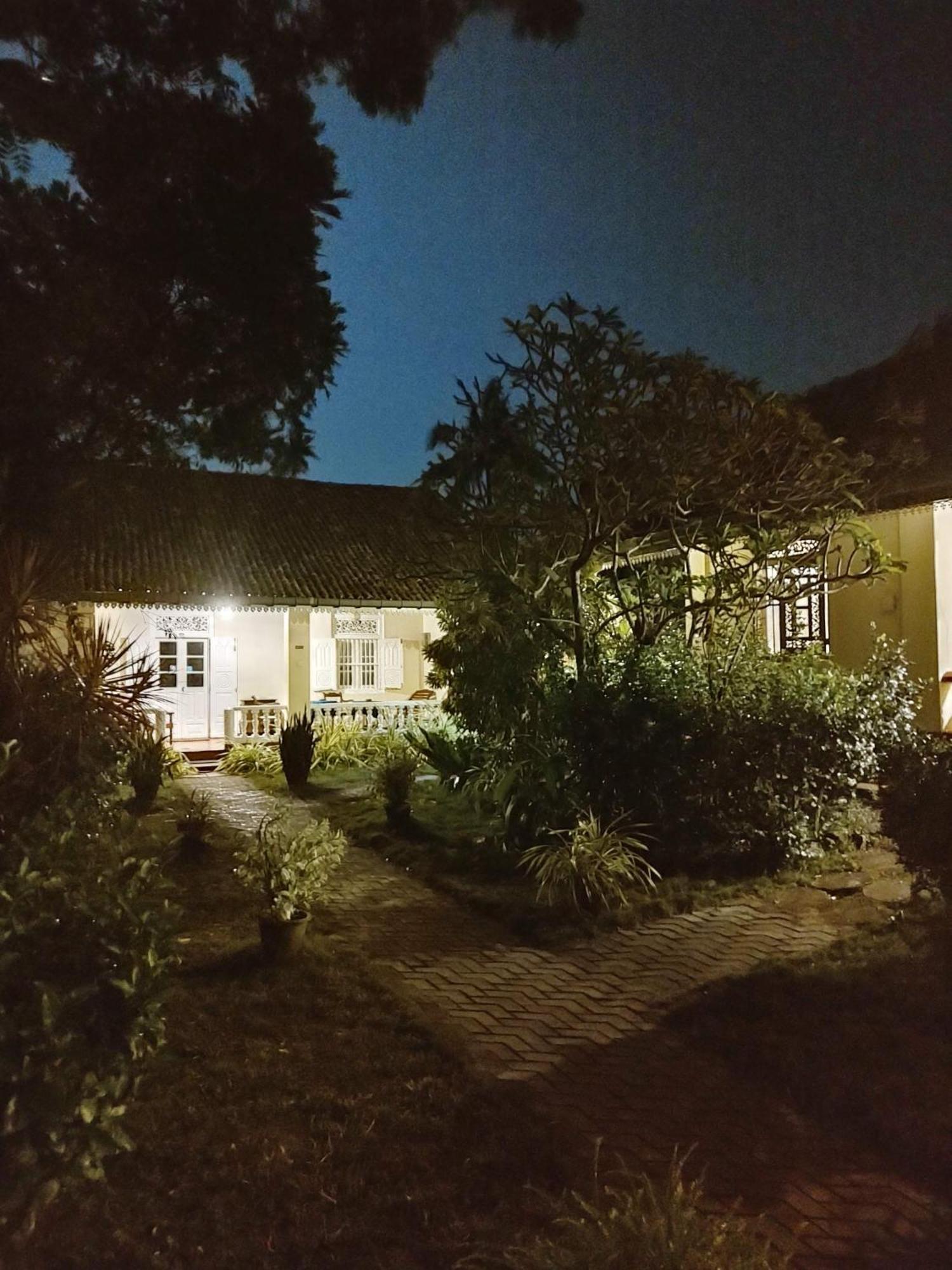 Top Of The Hill Guesthouse Weligama Εξωτερικό φωτογραφία